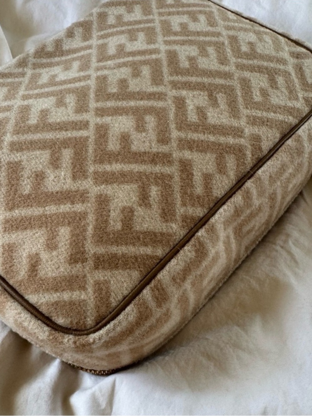 Vintage Fendi Wool Toiletry Bag - Picture 8 of 9